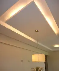 Sanca fechada com iluminação indireta